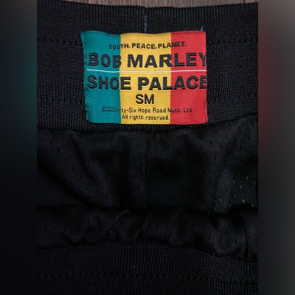 Bob Marley X Shoe Palace Floral Shorts SIZE SMALL - Picture 3 of 5